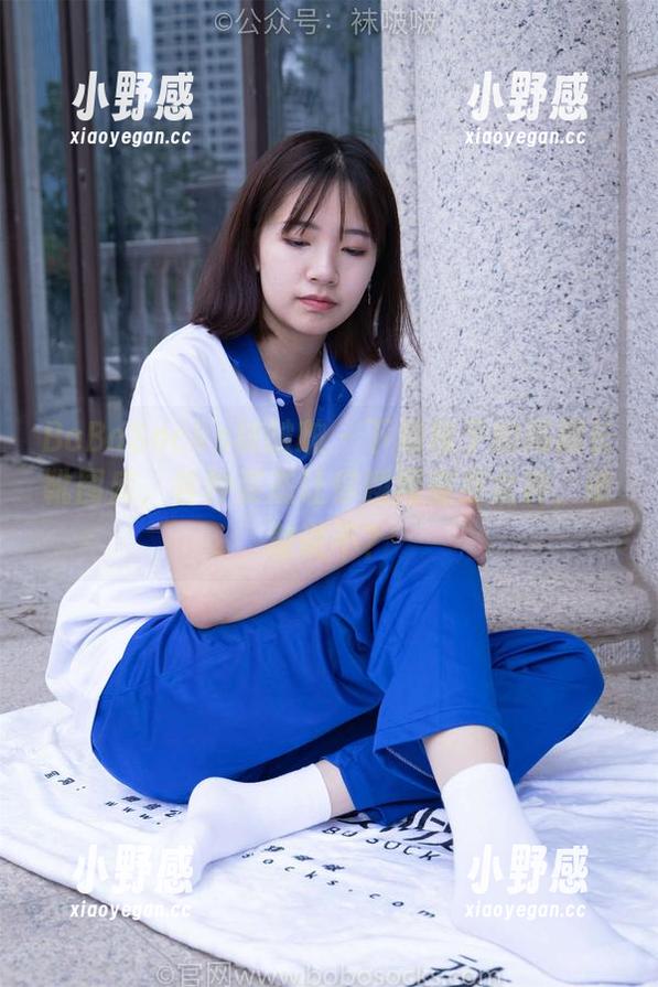 BoBoSocks袜啵啵 - 下载稚予的高跟长靴图库，各种姿态让你瞬间变身女神，谁敢说不？