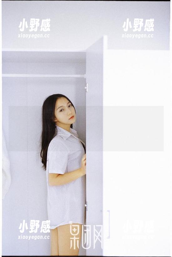 GIRLT果团网 - 在线享用龚玥菲的镂空美图，满满的艺术气息，让你觉得自己也文艺了！