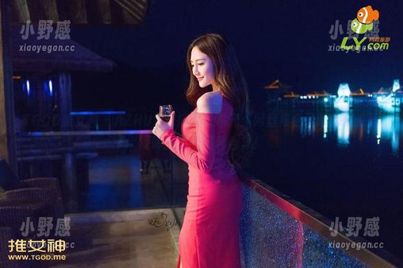 TGOD推女神 - AZHUA花嫁大片曝光：网盘集合了啥？快来围观转圈圈的福利合集！