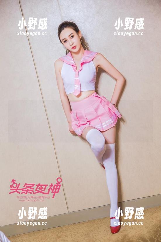 TouTiao头条女神 - 在美纳子的职业装里，我仿佛都能感受到那些照片背后的职场故事