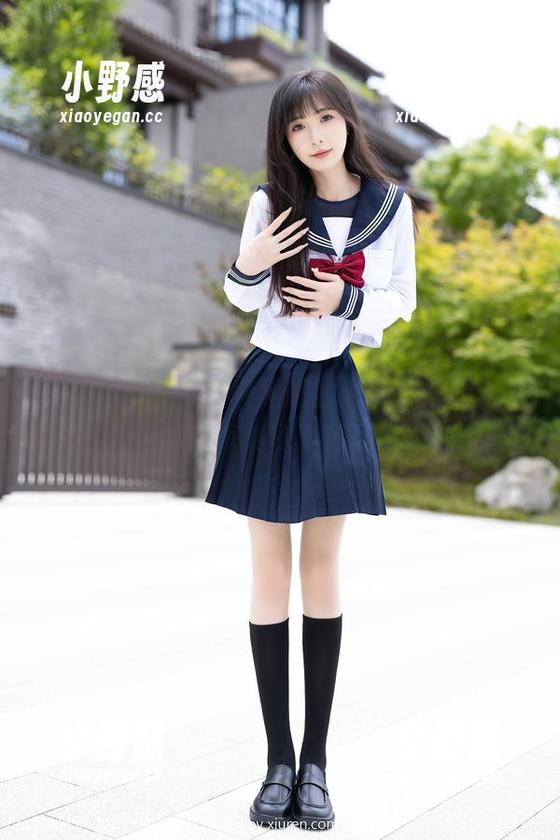 XIAOYU语画界 - 细腻的光影下，冯木木的美脚写真集资源等你来探索