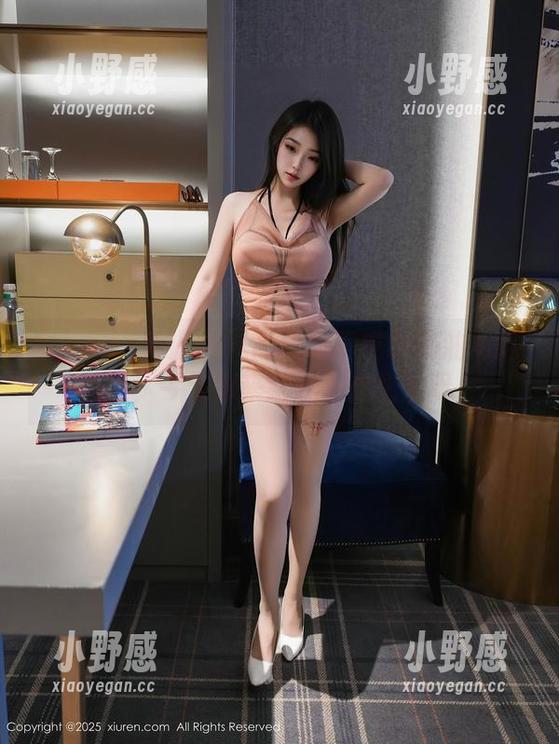 Xiuren秀人网 - 高清写真中的奶油妹妹美腿，今天也来给我加点奶油呀！