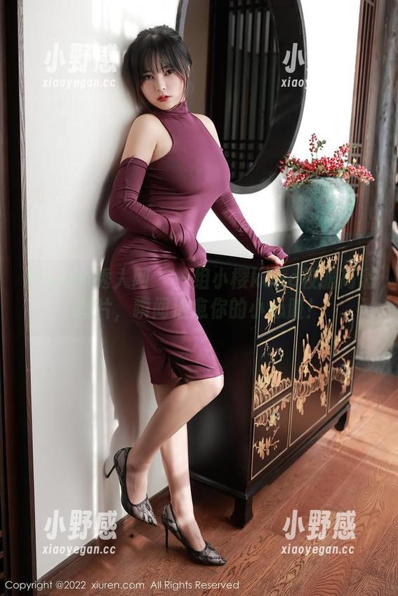 Xiuren秀人网 - 一组小樱koko校服高清图片，瞬间治愈你的小心脏！