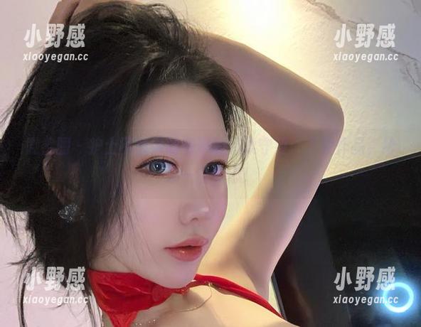 微密圈 - 护士不爱笑的赛琳的温柔守望：下载作品，给你一份安心！