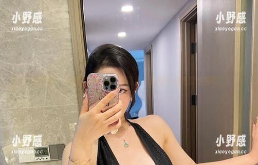 微密圈 - 不爱笑的赛琳皮衣图集：这里有你想要的福利！