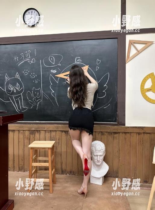 微密圈 - 轻轻一探，可可西yyy的JK作品就在网盘等你来发现！