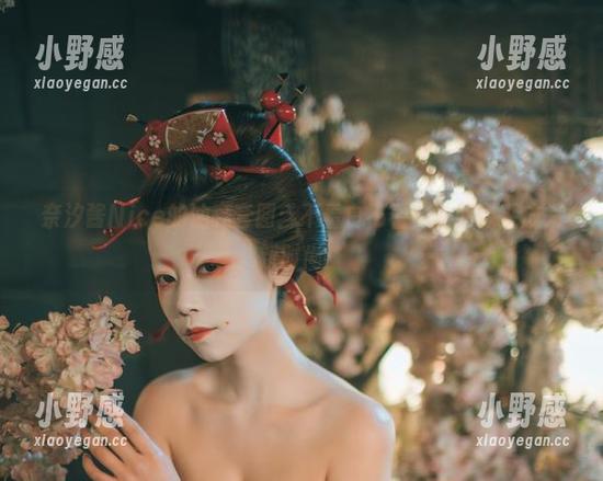奈汐酱Nice的油亮套图：不看白不看，油脂似乎成为新时尚！