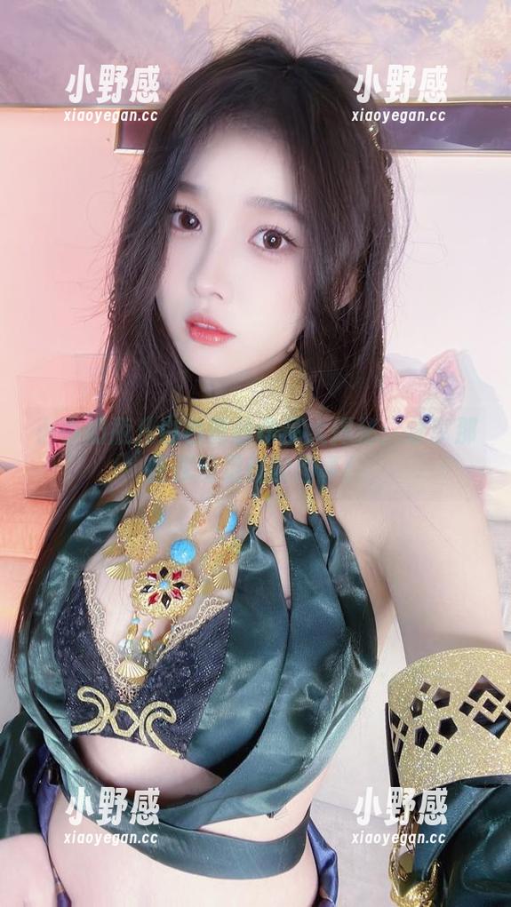 小小奶瓶儿白色蕾丝作品大揭秘：分享那些你没见过的趣事！