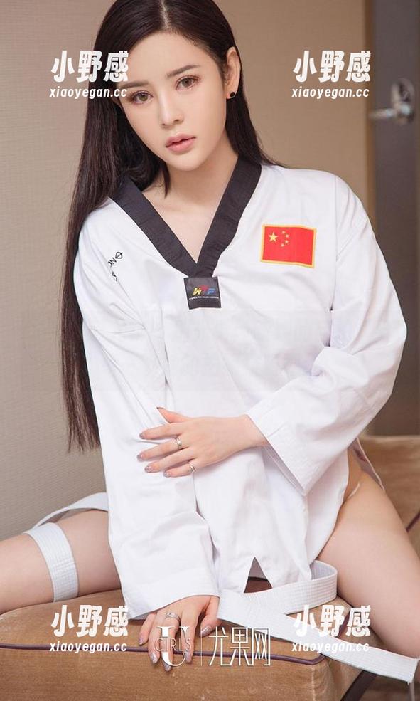 尤果网爱尤物 - 别光看芮晓颖的自拍，分享一下她的拍摄技巧吧！