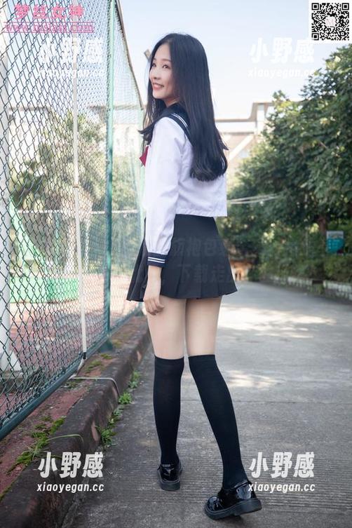 梦丝女神 - 小唐嫣的旗袍包裹合集：尽情享受那份柔软与优雅，下载走出你的风格！