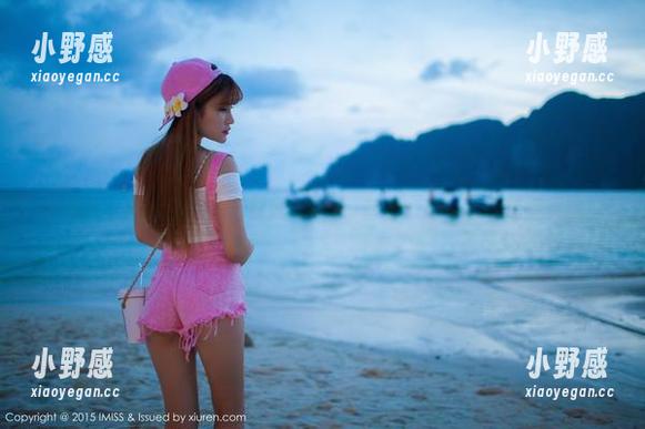 爱蜜社 - 让人着迷的杨紫嫣candy套装：高清写真捕捉灵魂！