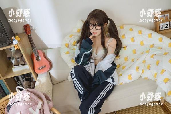 神沢永莉不只好看，还有无圣光图包，别看大姐姐啦，不然你会想多！