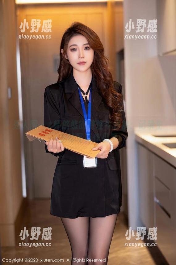 秀人网 - z杯悠悠的随性牛仔裤：记录生活的写真作品集