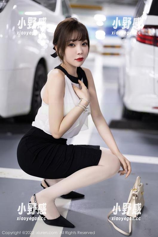 秀人网 - 原图出炉！汁汁的制服瞬间，无圣光，心动不已