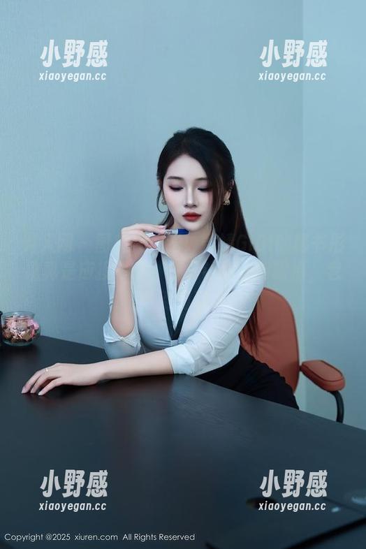 秀人网 - 图集大放送！黄婧GIGI的秘书形象真是应接不暇，免费让你一饱眼福，老板可别知道哦！