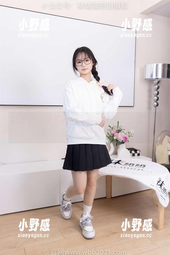 袜啵啵 - 果果黑色网袜大集合：这波壁纸我心服口服！