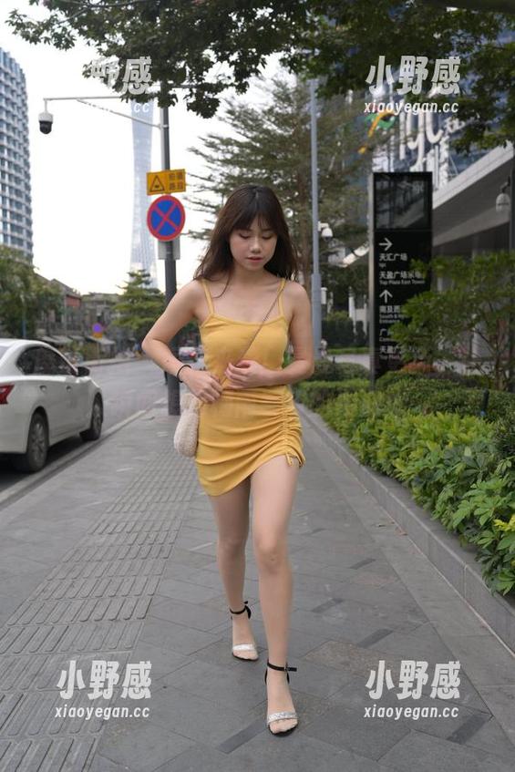魔镜街拍 - 短裙来袭！曼曼写真更新，让人瞬间想起梅雨季节的湿润感…